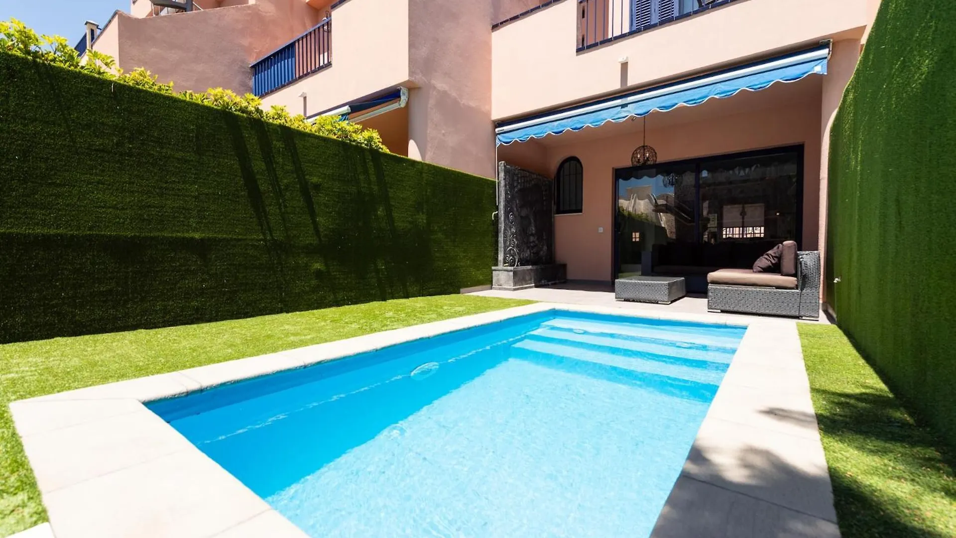 2 Bedroom Apartment In Maspalomas